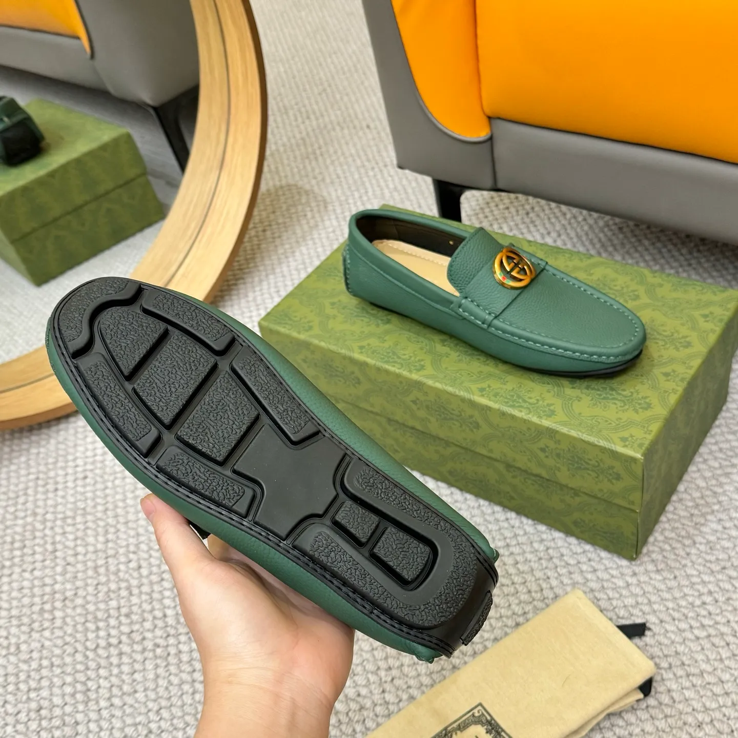 Men's shoes 💰420 (Yangli) Gucci* - the top version of Gucci classic beanie shoes! It is made of imported original cowhide and has a comfortable first layer of sheepskin lining! Original wear-resistant rubber outsole! High quality products! Size 38-46, with shoe dial, cloth bag, card